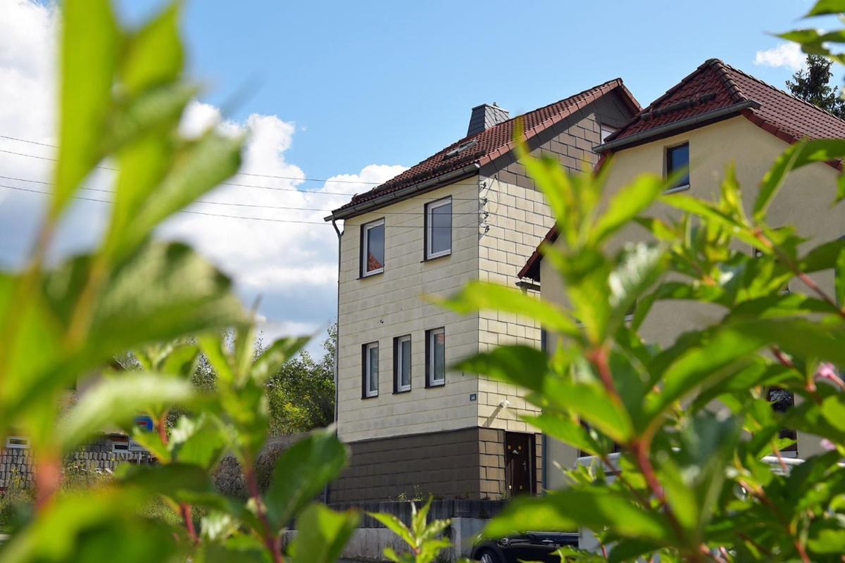 Monteurhaus-Arbeiterunterkunft Haus Markus ซูล ภายนอก รูปภาพ